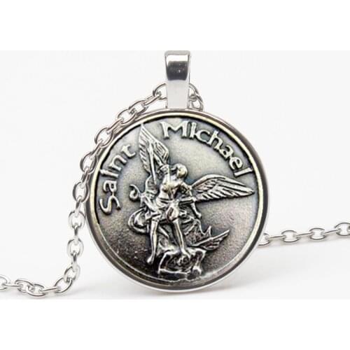 2019 Fashion Necklace Archangel St.Michael Protects My St. Shield Charm Russian Orthodox Pendant Holy Men Women Gift Souvenirs