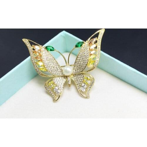 LANZYO Natural freshwater pearl brooch butterfly flying Brooch celebrity series xz088