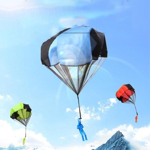 2PCS Children Entertainment Throwing Parachute Toy Soldier Outdoor Funning Plays For Developing Intelligence