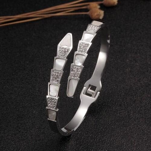 New Fashion Brand Women Female Open Cuff Crystal Bangles Luxury Snake Shell Weeding Party Charm Bangles Jewelry Gift