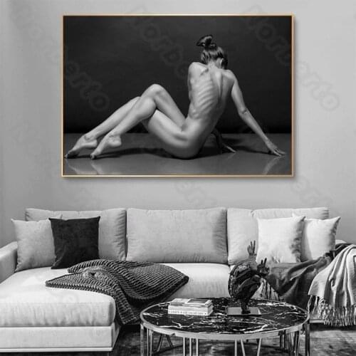 European Style Canvas Painting Poster Nude Sexy Strong and Beautiful Woman Artistic Black and White Photo for Home Room Decorati