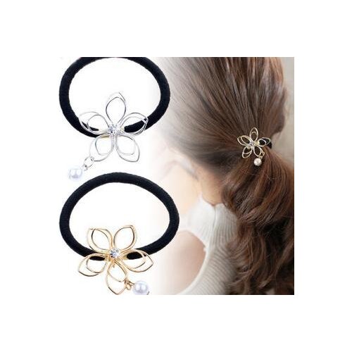 Bridal Exquisite Simple Beautiful Wild Hollow Five-leaf Flower Rhinestone Pearl Pendant Hair Rope Hair Ring Headband Ladies