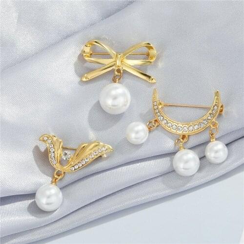 1PC New Elegant Crystal Hollow Bow Pearl Brooches For Women Simple Rhinestone Moon Brooch Badge Lapel Pins Wedding Jewelry