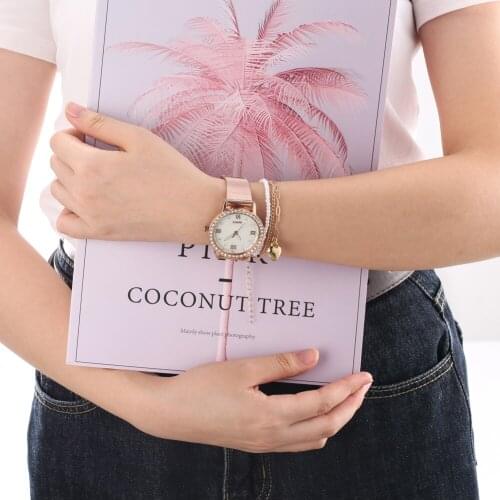 Ladies Bracelet Watch Gift Box Women Rose Gold Quartz Clock Watch Romen Numerals Dial Girl Pearl Bracelets Present Set for Wife