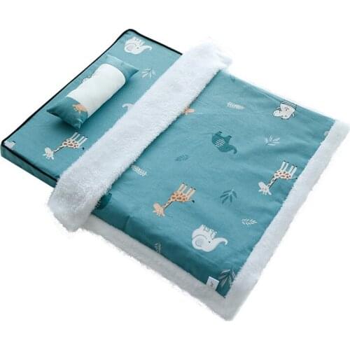 Pet Blanket Breathable Comfortable Velvet Animal Cute Grid Vintage Cat Blanket Dog Mat