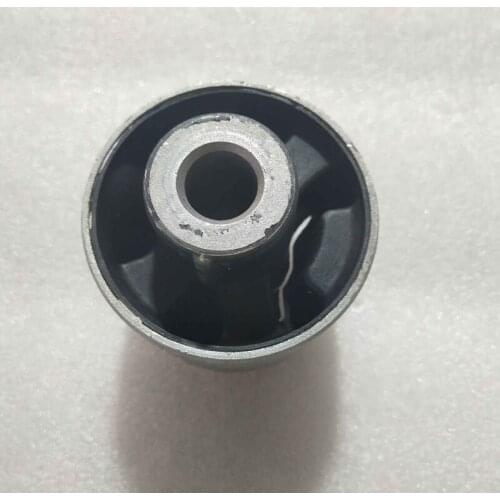 CAR rod rubber bearing bm wF25 X3 20dX N47N X3 35iX X3 28iX N52N X3 30dX X3 35dX X3 18d N47N F26 X4 20dX Swing arm rubber sleeve