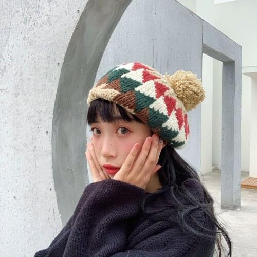 Autumn and Winter Vintage Childlike Style Contrast Color Knitted Beret Big Hair Ball Painter Hat