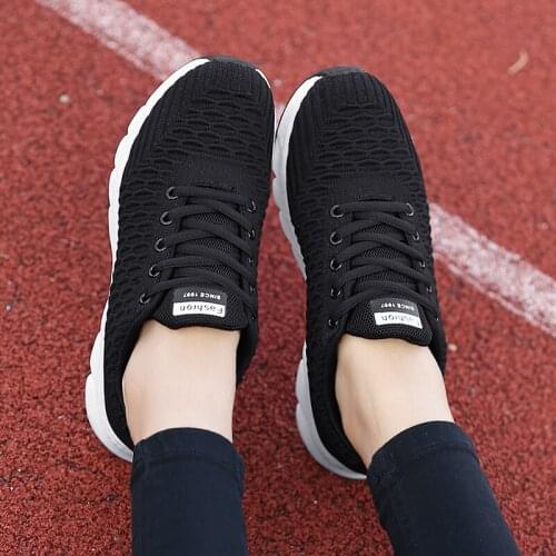 Summer Womens Sports Shoes White Mesh Breathable Non-Slip Lightweight Flat Bottom Casual Running Vulcanized Womens Shoes