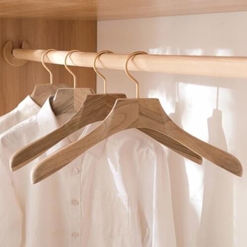 4 pcs/lot Anti-skid Wide Shoulder Seamless Adult Suit Hanger Non-slip Natural Camphor Wood Coat Hangers Clothes Hanging No Trace