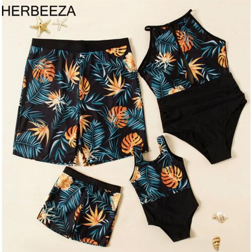 HERBEEZA Clothes For A Family Photo Shoot