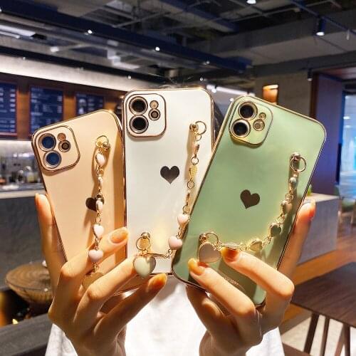 Fashion plating Love Heart Wrist Chian Strap bracelet Phone Case For iPhone 12 11 Pro Max X XR XS 7 8 Plus Luxury Couples Cover