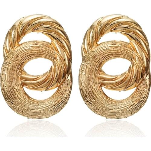 Fashion Statement Big Alloy Geometric Earrings For Women Retro Exaggeration Round Gold Metal Stud Accessories Wholesale