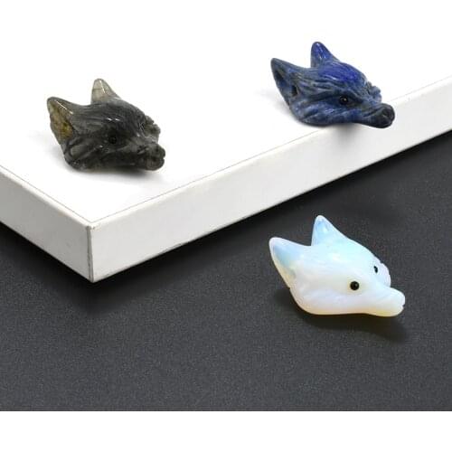 1.3 Inch Carved Miniature Fox Head Figurine Cute Gemstone Crystal Pendant Charms Living Room Ornaments Home Wall Decor Feng Shui