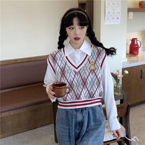 Vintage Argyle Sweater Vest Women 2021 Korean Style Cute Teddy Bear Embroidery Stripe V Neck Short Knit Tank Top Waistcoat T655
