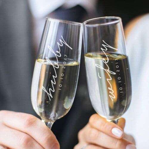 2 Pcs Wedding Champagne Flutes Personalized Champagne Flute Wedding Favors Custom Bride and Groom Champagne Toasting Glasses