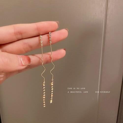 2021 New Korean Fashion Personality Niche Long Earrings Super Fairy Face Thin Temperament Earrings for Women Jewelry Wholesale