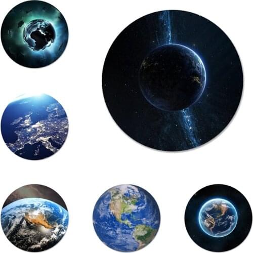 Planet earth Icons Pins Badge Decoration Brooches Metal Badges For Clothes Backpack Decoration