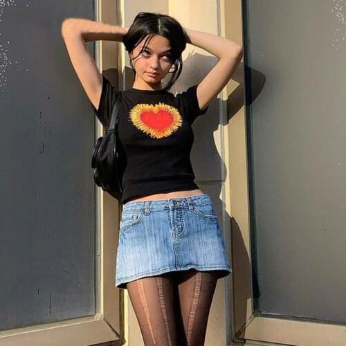 Streetwear Gryphic Black T-Shirts Vintage Vintage Shirt Nice Short Sleeve Cut Out Top Clothes Thin Tee