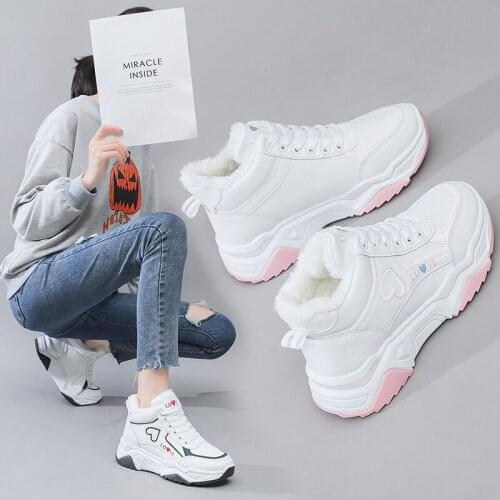 Qinwa Women's Sneakers