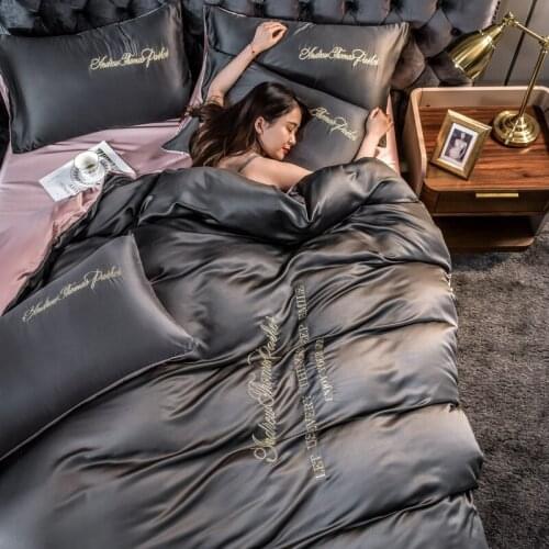 Silk Satin Bedding Set Duvet Cover Set 240x220 Satin Bed Linen Sheet Home Comforter Bedspread On The Bed Queen King Size 4pcs