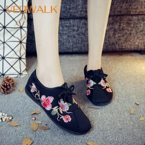 Veowalk Retro Style Women Soft Cotton Fabric Flat Shoes Flower Embroidered Ladies Casual Lace-up Comfortable Sneakers