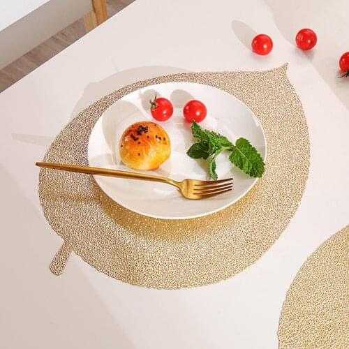 Heat Insulation Place Mat Anti-slip PVC Elastic Leaf Shape Place Mat for Home