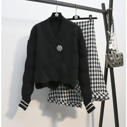 2021 New Autumn Women Two Piece Set Solid Color V Neck Hollow Out Knitted Sweater And Ladies Plaid Irregular Dress Suits