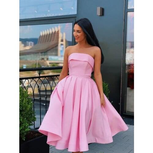 2020 Short Satin Strapless Homecoming Dresses Knee Length Sleeveless Graduation Cocktail Party Dresses vestido de formatura