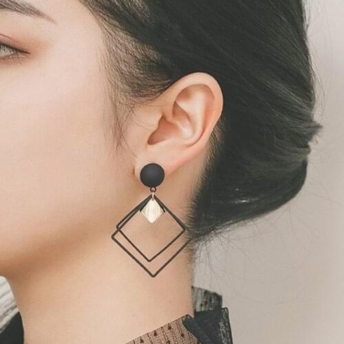Docona Elegant Hollow Out Black Square Drop Earring for Women Simple Geometry Metal Sequins 2021 Female Fashion Jewelry MK0209