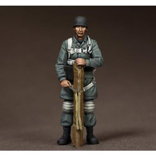 1/35 Fallschirmjager machine gunner, Resin Model Soldier GK, WWII military theme, Unassembled and unpainted kit