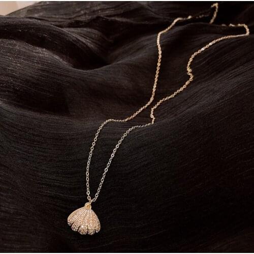 RUIYI Korean East Gate simple temperament full diamond shell pearl necklace lock gold bone chain neck chain(XL4009)