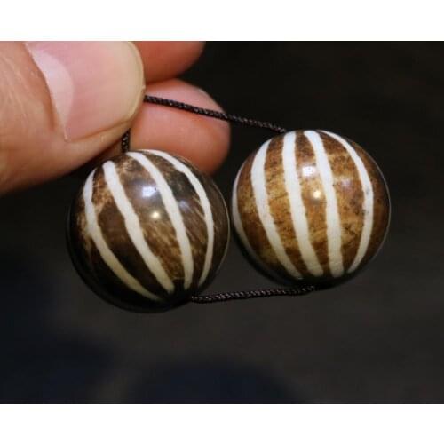 Royal Energy A Pair of Magic Power Burmese Pumtek Pumpkin Vein Round Bead Amulet Talisman Timestown