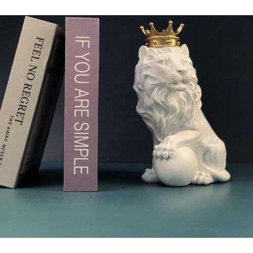 Nordic Style Resin Crafts Crown Lion Sculpture Statue Decoration Home Living Room Tv Cabinet Desktop Decorations