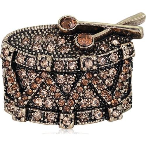 The new fashion and personality, tongue ms instrument alloy diamond brooch joker corsage pin spot wholesale