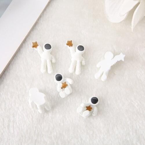 14pcs /Lot Cut Resin Cartoon Star Astronaut Planet For Necklace Earring Keychain Pendant DIY Making Accessories