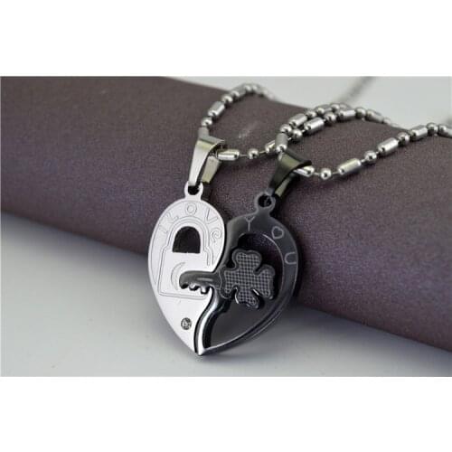 Mens Stainless Steel Chain Black Heart Love Necklaces for Couples Lover Ladies Fashion Trendy Pair Key and Lock Pendant Necklace