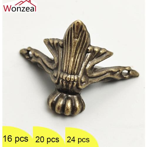 20Pcs Triangle Rattan Carved Decorative Antique Bracket Fashion Corner Protector Box Wood Case Leg Corner Furniture Hardware