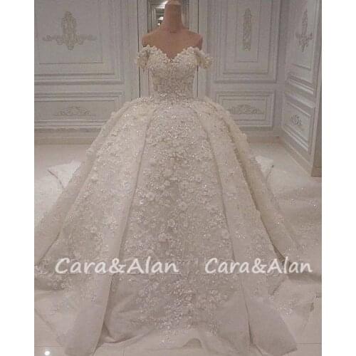 Gorgeous Ball Gown Wedding Dress 2020 Off Shoulder Handmade Crystal Sequins African Lace Plus Size Bridal Gowns abiti da sposa
