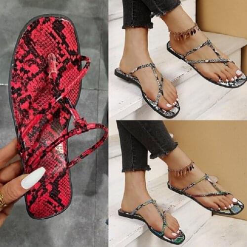 2021 Summer New Women Slippers Serpentine One-Button Sandals Sandals Flat Beach Shoes Ladies Fashion Sandalias Plus Size 43