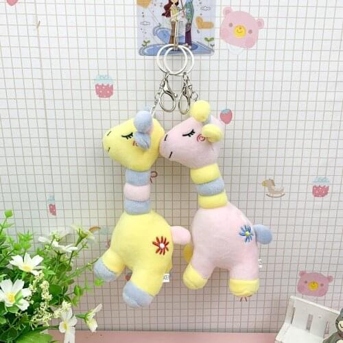 Cute net red color sweet giraffe plush key chain pendant car key chain personality bag decoration good quality wedding gift