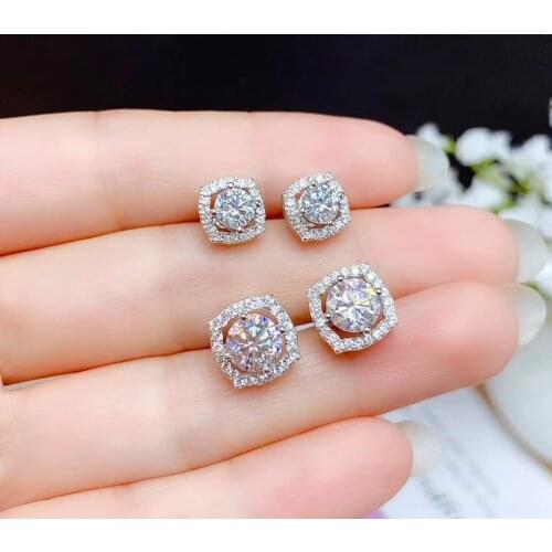 Moissanite Latest style ear studs, super popular female ear studs, flashing fire, 925 silver, not sensitive