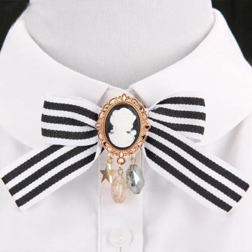 Elegant Women Stripe Ribbon Bowknot Beauty Head Queen Cameo Golden Metal Star Colorful Glass Faceted Bead Drop Brooch Pins Gifts
