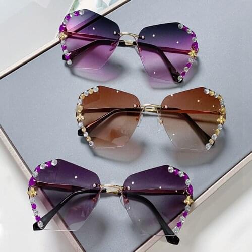 New Luxury Style Crystal Diamond Rimless Sunglasses Women 2021 New Oversize Clear Gradient Sun Glasses Fashion Shades For Female