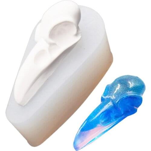 Brucea skull modeling silicone mold Mu Si cake baking diy aromatherapy gypsum tool glue dropping mold