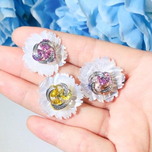 QooLady Elegant 2 in 1 White Natural Shell Flower Geometric Revolving Multicolor Cubic Zircon Korean Stud Earring for Women E145