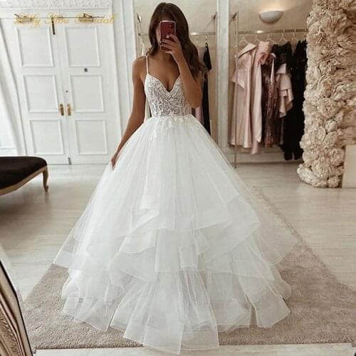2020 New Wedding Dresses Spaghetti Straps Sleeveless Lace Appliques Top Ruffle Tulle Skirt Floor Length Bridal Gowns