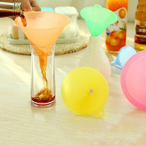 5Pcs Liquid Plastic Funnel Oil Funnel Tools Colorful Plastic Liquid Home Kitchen Dining Variety Specialty Tools Random Colors