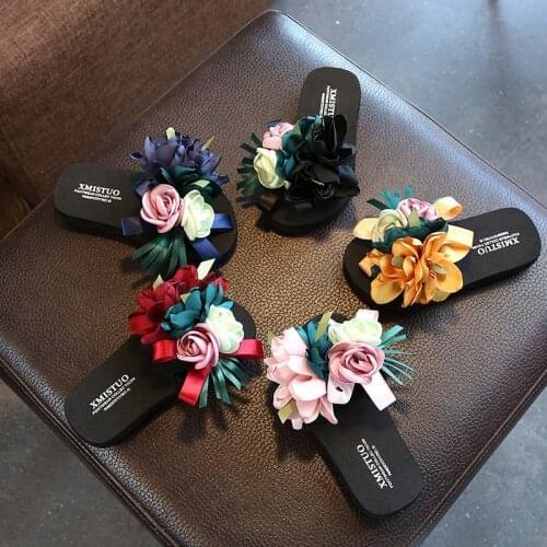 Summer new non-slip childrens flip-flops girls fashion beach shoes pinch sandals female flowers slippers women wear