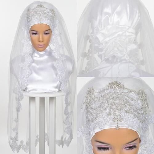 Muslim Wedding Veils for Brides 2019 Bridal Hijab Crystals Sequins Rhinestones Lace Appliques Edge Elbow Length Veil One Layer
