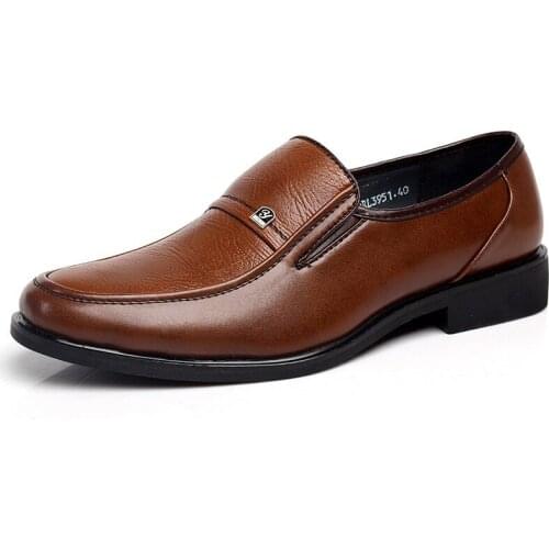 Men Loafers Light Leather Casual Shoes 2021 Autumn Male Outdoor Walking Shoes Comfortable Mens Sneakers Soft Loafers Mens Shoes